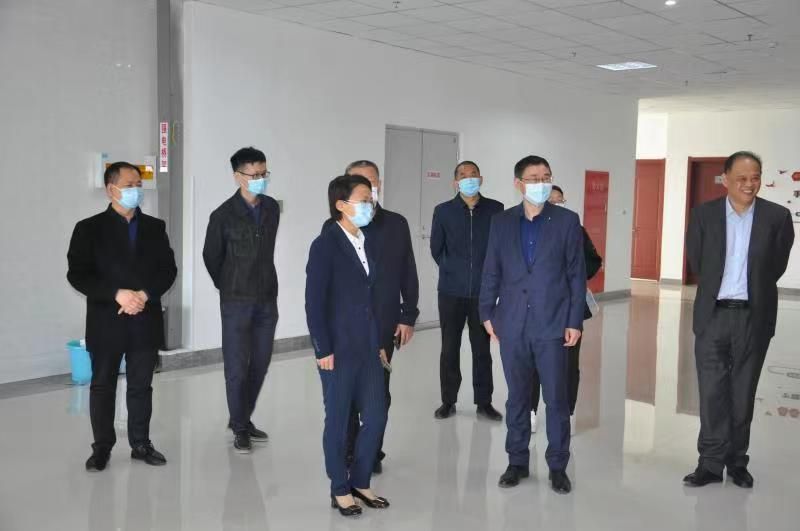 市文化和旅游局党组书记、局长刘芸一行来我校督导校园疫情防控工作