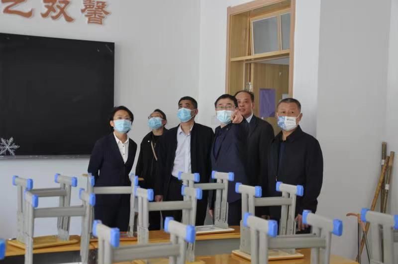 市文化和旅游局党组书记、局长刘芸一行来我校督导校园疫情防控工作