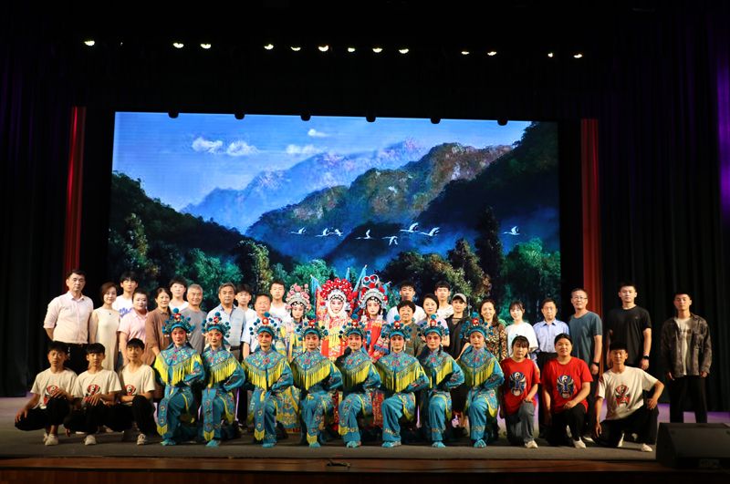 我校“梨花杯”全国青少年戏曲教育教学成果展示 参赛节目录制完成