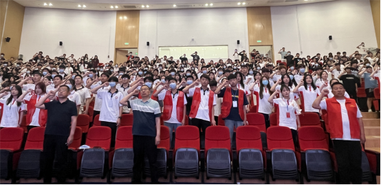 我校举行防溺水安全教育活动