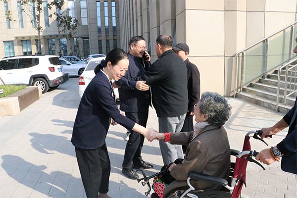 山东省菏泽艺术学校举办庆祝重阳节活动