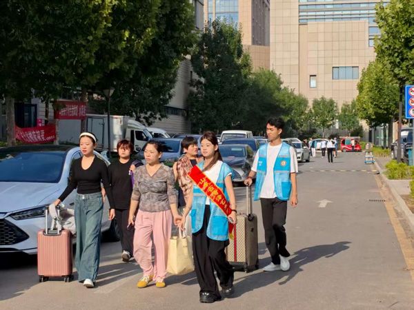 丹桂迎学子 青春赴新约——山东省菏泽艺术学校新生报到纪实
