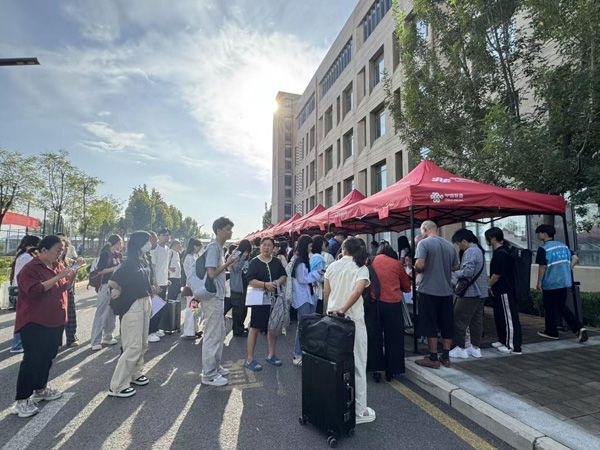 丹桂迎学子 青春赴新约——山东省菏泽艺术学校新生报到纪实