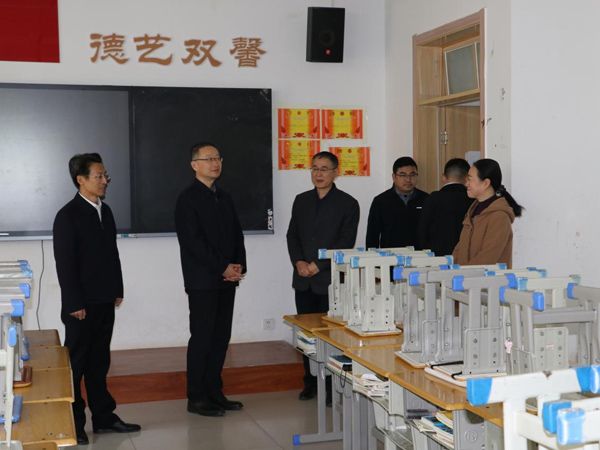 市委常委、政法委书记张磊到菏泽艺术学校调研