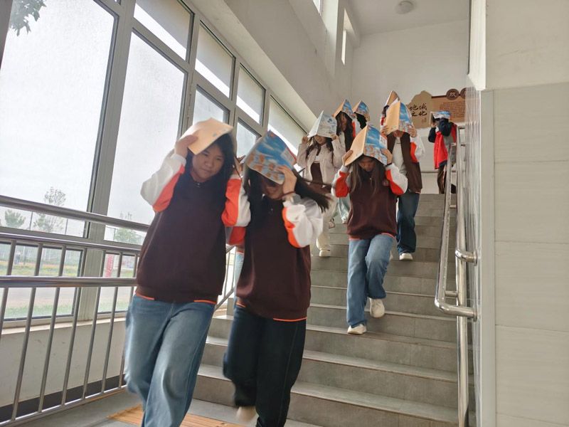 “练”筑防火墙，“演”练保平安 山东省菏泽艺术学校2026年春季安全应急疏散演练
